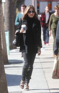 Selma Blair feet photo thumbnail