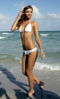 Miranda Kerr feet photo thumbnail