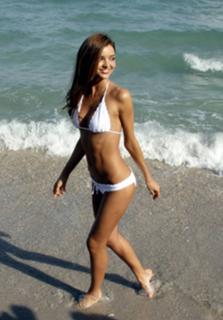 Miranda Kerr feet photo thumbnail