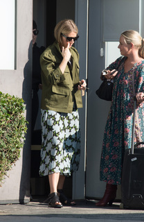 Gwyneth Paltrow feet photo thumbnail