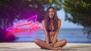 Alexis Ren feet photo thumbnail