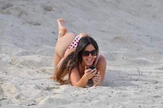Claudia Romani feet photo thumbnail