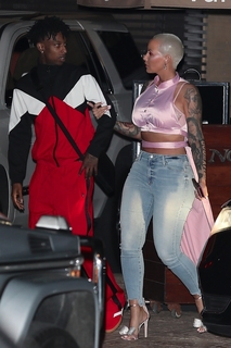Amber Rose feet photo thumbnail