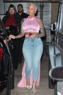 Amber Rose feet photo thumbnail