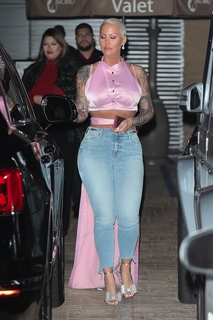 Amber Rose feet photo thumbnail