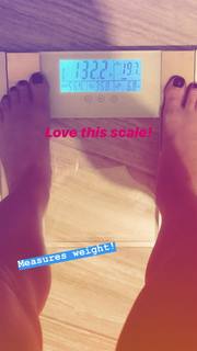Amanda Saccomanno feet photo thumbnail