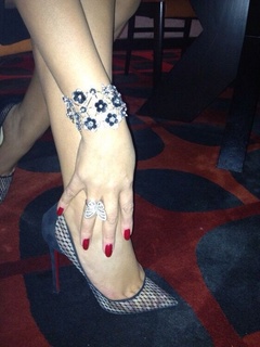 Mariah Carey feet photo thumbnail