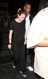 Ellen Pompeo feet photo 1