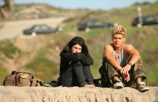 Shenae Grimes-Beech feet photo thumbnail