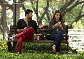 Hansika Motwani feet photo thumbnail