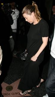 Ellen Pompeo feet photo 2