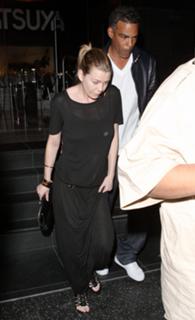 Ellen Pompeo feet photo 3
