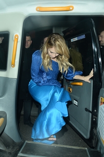 Lily James feet photo thumbnail