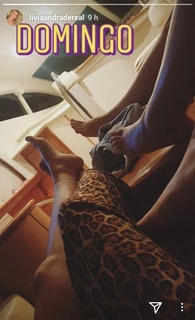 Lívia Andrade feet photo thumbnail