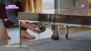 Afra Saraçoglu feet photo 5