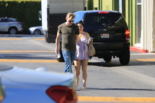 Ariel Winter feet photo thumbnail