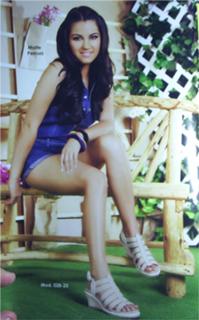 Maite Perroni feet photo thumbnail