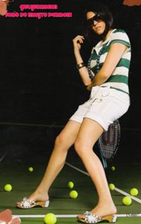Maite Perroni feet photo thumbnail