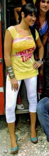 Maite Perroni feet photo thumbnail