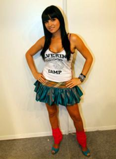 Maite Perroni feet photo thumbnail