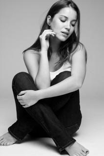 Nathalia Dill feet photo 1