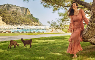 Liv Tyler feet photo thumbnail