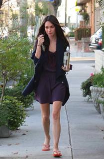 Megan Fox feet photo thumbnail