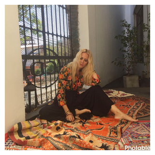Julieta Prandi feet photo thumbnail