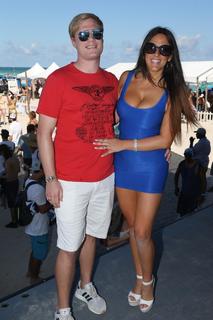 Claudia Romani feet photo thumbnail