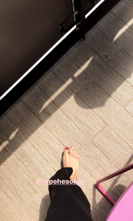 Marta Wierzbicka feet photo thumbnail