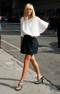 Maria Sharapova feet photo thumbnail