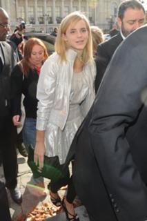 Emma Watson feet photo thumbnail