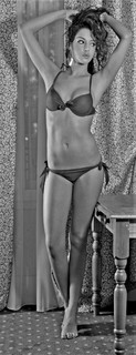 Nabilla Benattia feet photo thumbnail