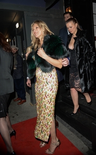 Kate Moss feet photo thumbnail