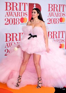 Dua Lipa feet photo thumbnail