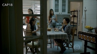 Camila Queiroz feet photo thumbnail
