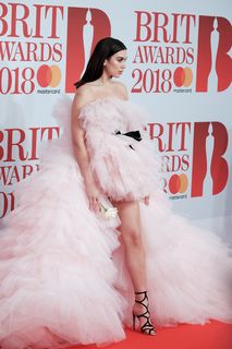 Dua Lipa feet photo thumbnail