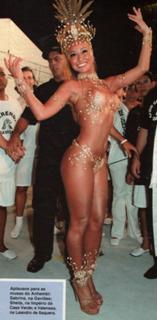 Sabrina Sato feet photo thumbnail