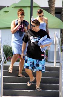 Jordin Sparks feet photo thumbnail