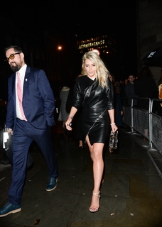Mollie King feet photo thumbnail