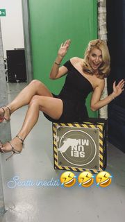 Federica Fontana feet photo thumbnail