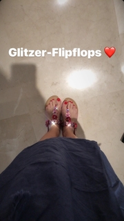 Daniela Katzenberger feet photo thumbnail