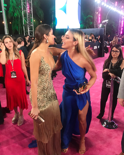 Lele Pons feet photo thumbnail