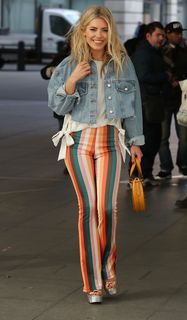 Mollie King feet photo thumbnail