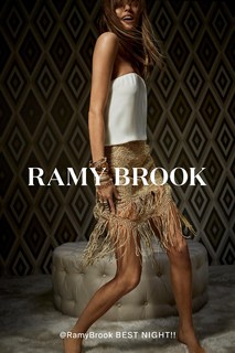 Martha Hunt feet photo thumbnail