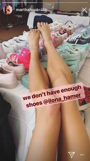 Martha Hunt feet photo thumbnail