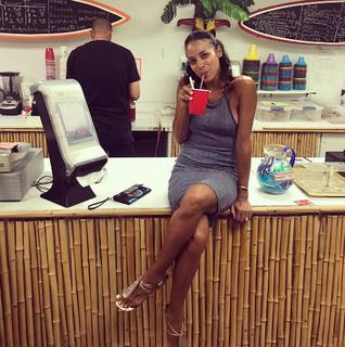 Dania Ramirez feet photo thumbnail