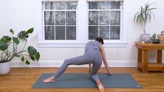 Adriene Mishler feet photo thumbnail