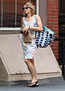 Jodie Foster feet photo thumbnail