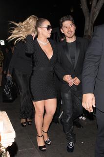Mariah Carey feet photo thumbnail